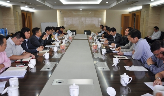 南京市副市長儲永宏一行調(diào)研匯鴻集團(tuán)