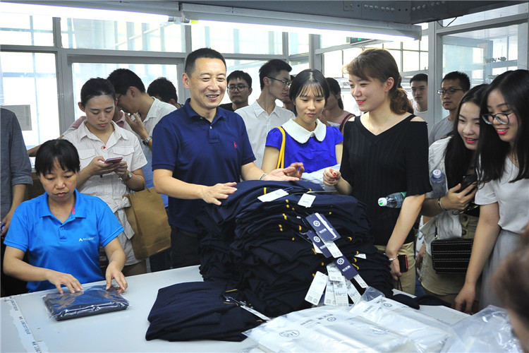 融入故事會 共筑中嘉夢——匯鴻中嘉公司青年員工參觀生產基地感受企業文化